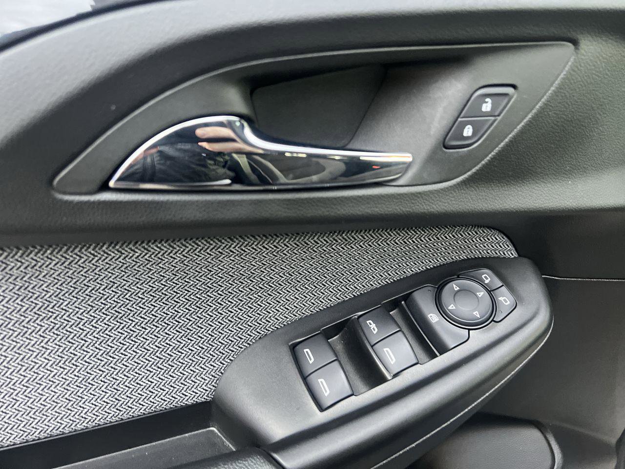 Certified 2023 Chevrolet TrailBlazer LT w/ Convenience Package image 23