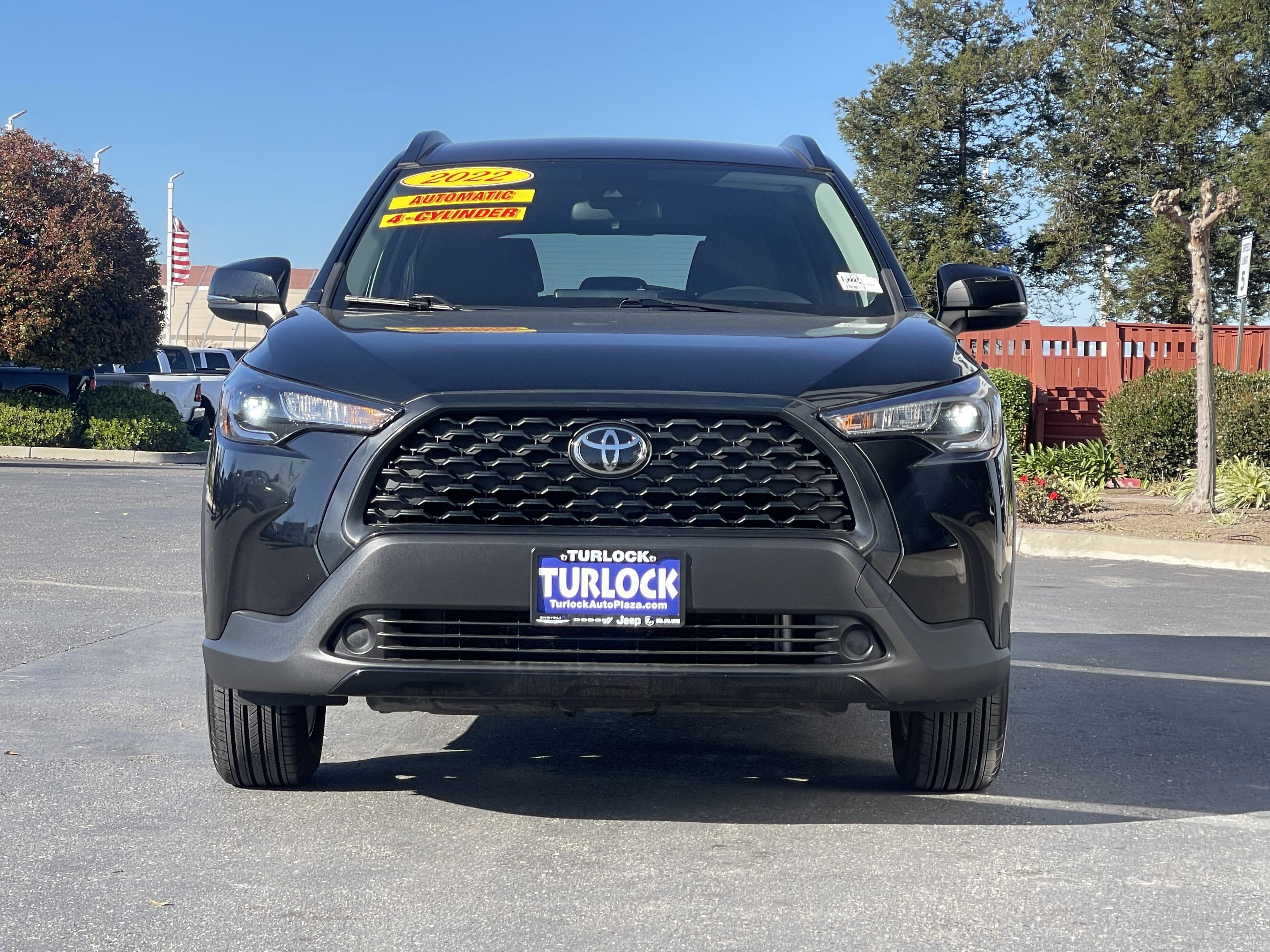 Used 2022 Toyota Corolla Cross LE image 6