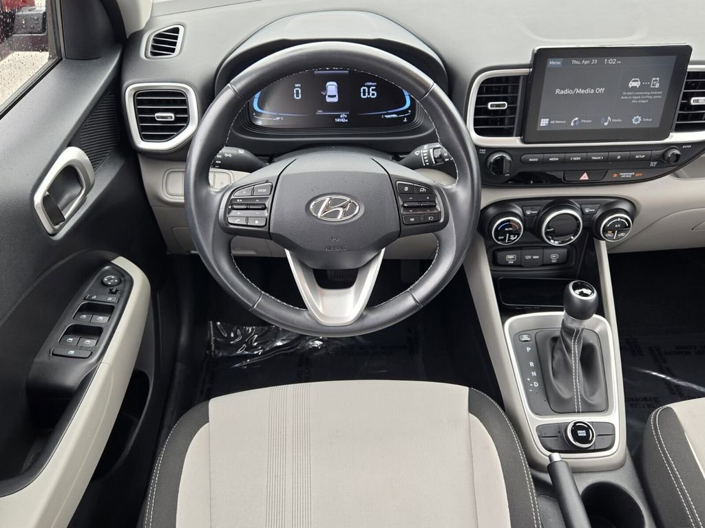 Certified 2024 Hyundai Venue SEL FWD image 13