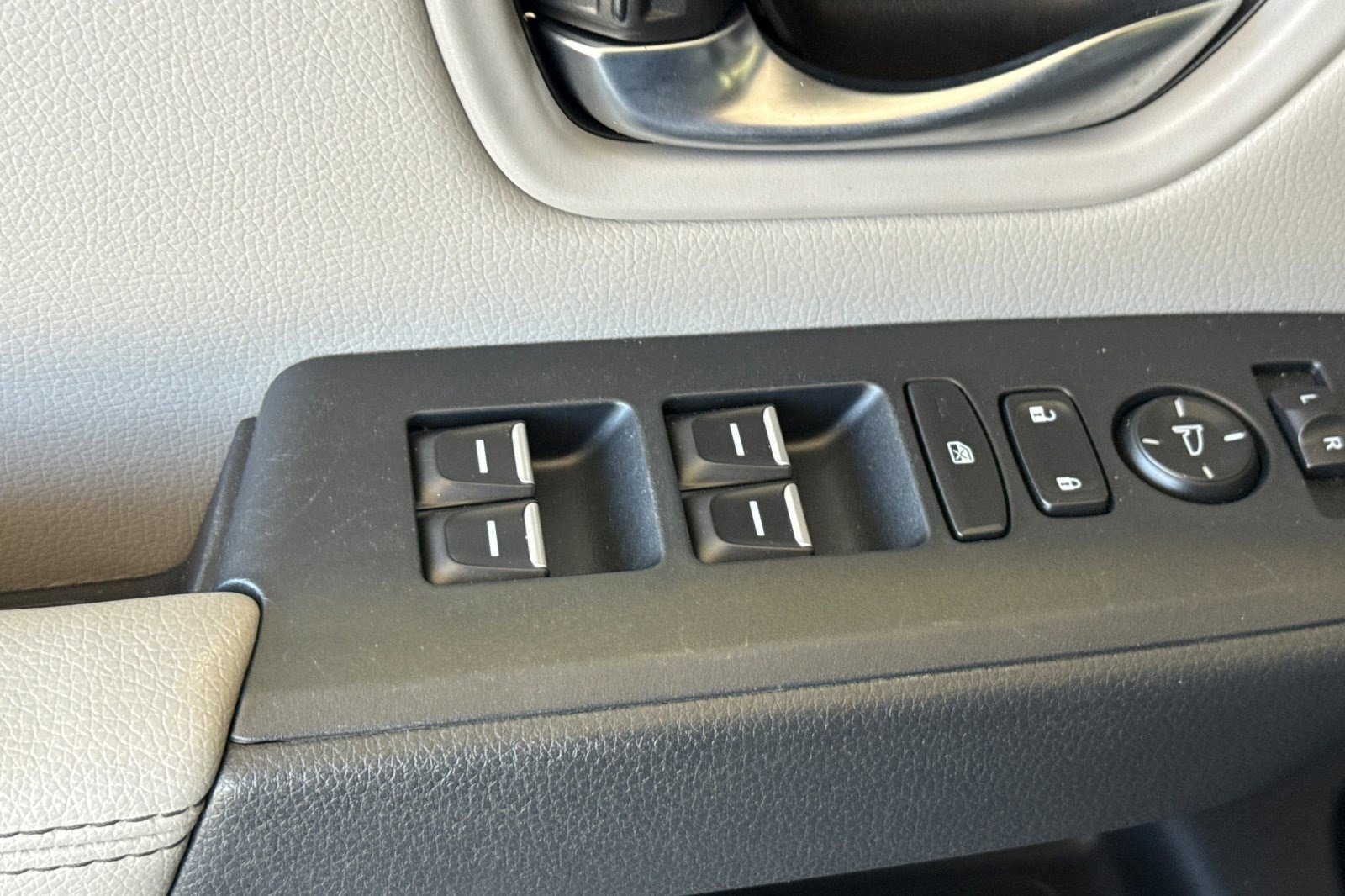 Used 2023 Honda Pilot EX-L image 13
