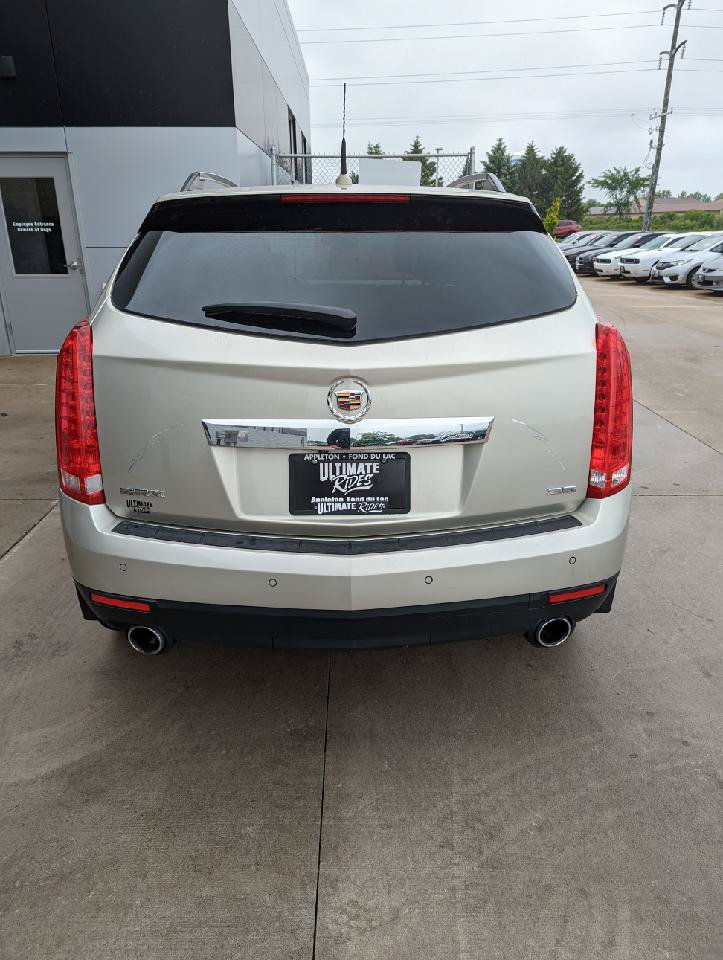Used 2014 Cadillac SRX Luxury w/ Driver Awareness Package FWD image 3