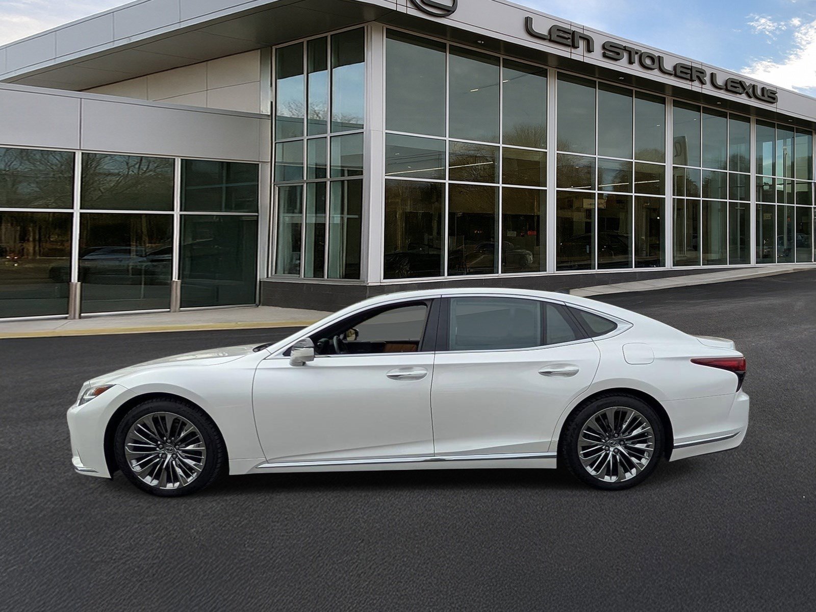 Used 2022 Lexus LS 500 AWD w/ Luxury Package image 6