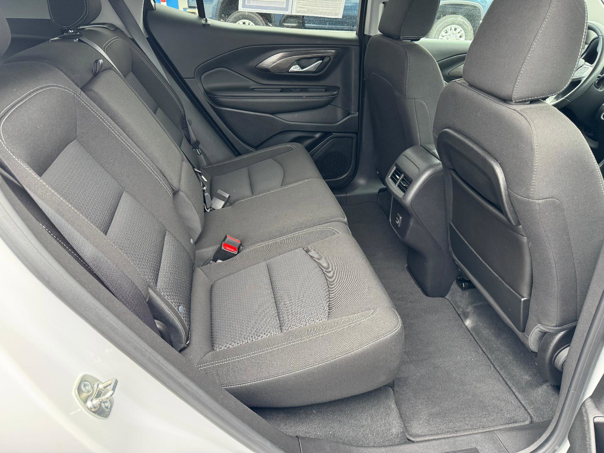 Used 2024 GMC Terrain SLE image 19