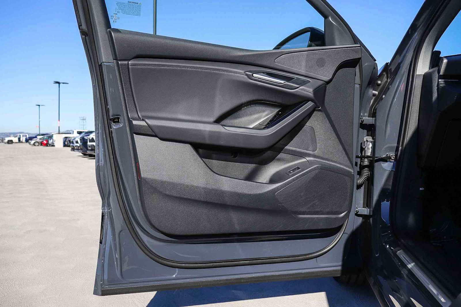 Used 2025 Audi Q6 e-tron Premium w/ Convenience Package image 27