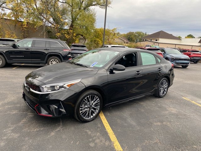 Certified 2023 Kia Forte GT-Line image 4