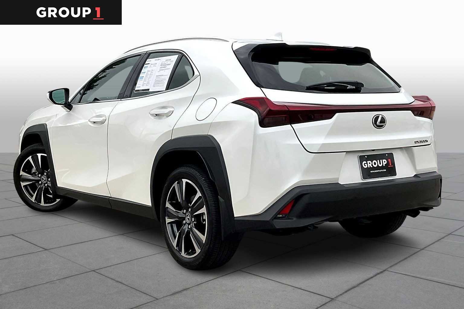 Certified 2025 Lexus UX 300h FWD image 9