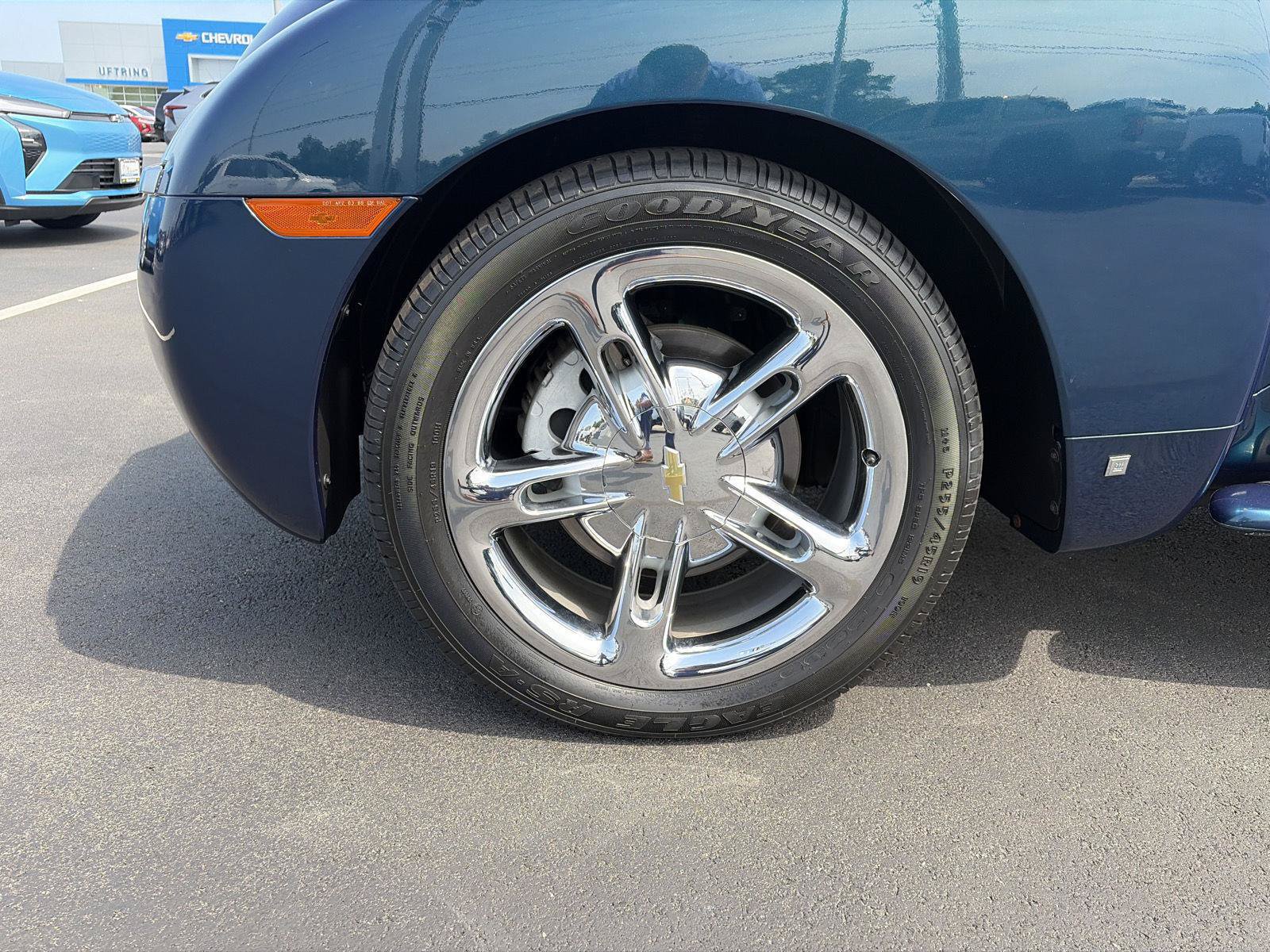 Used 2006 Chevrolet SSR w/ Preferred Equipment Group RWD image 8