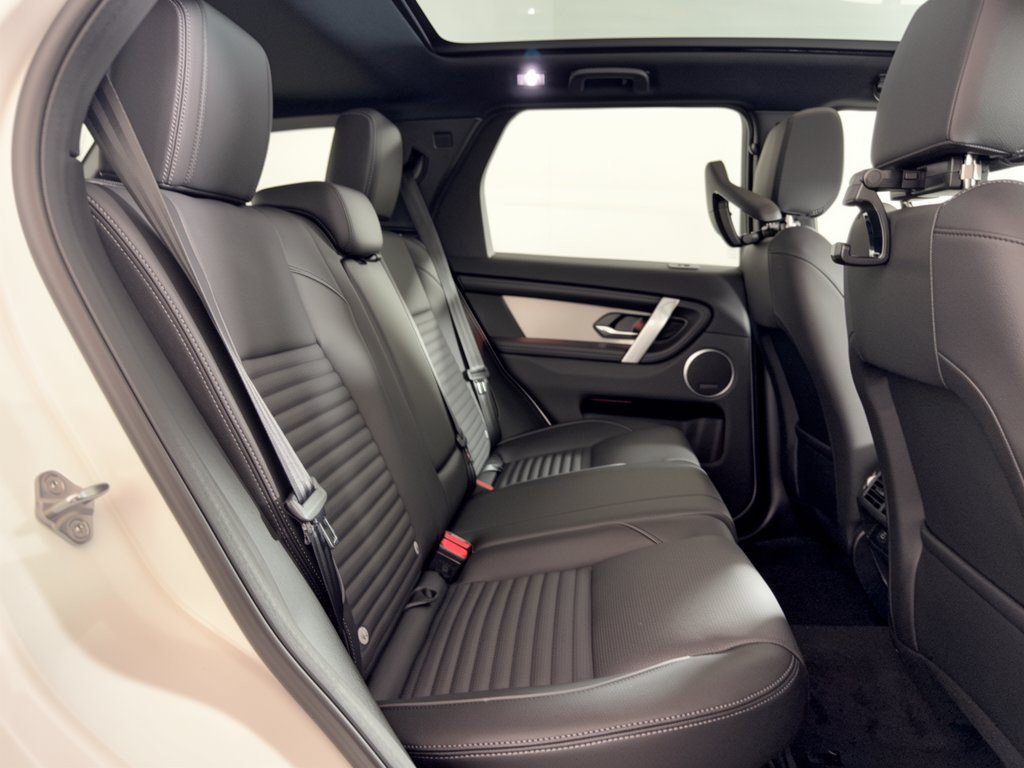 New 2026 Land Rover Discovery Sport Landmark AWD/4WD image 29