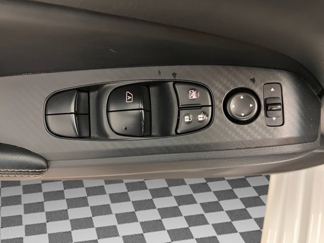Used 2025 Nissan Altima 2.5 SV FWD image 16