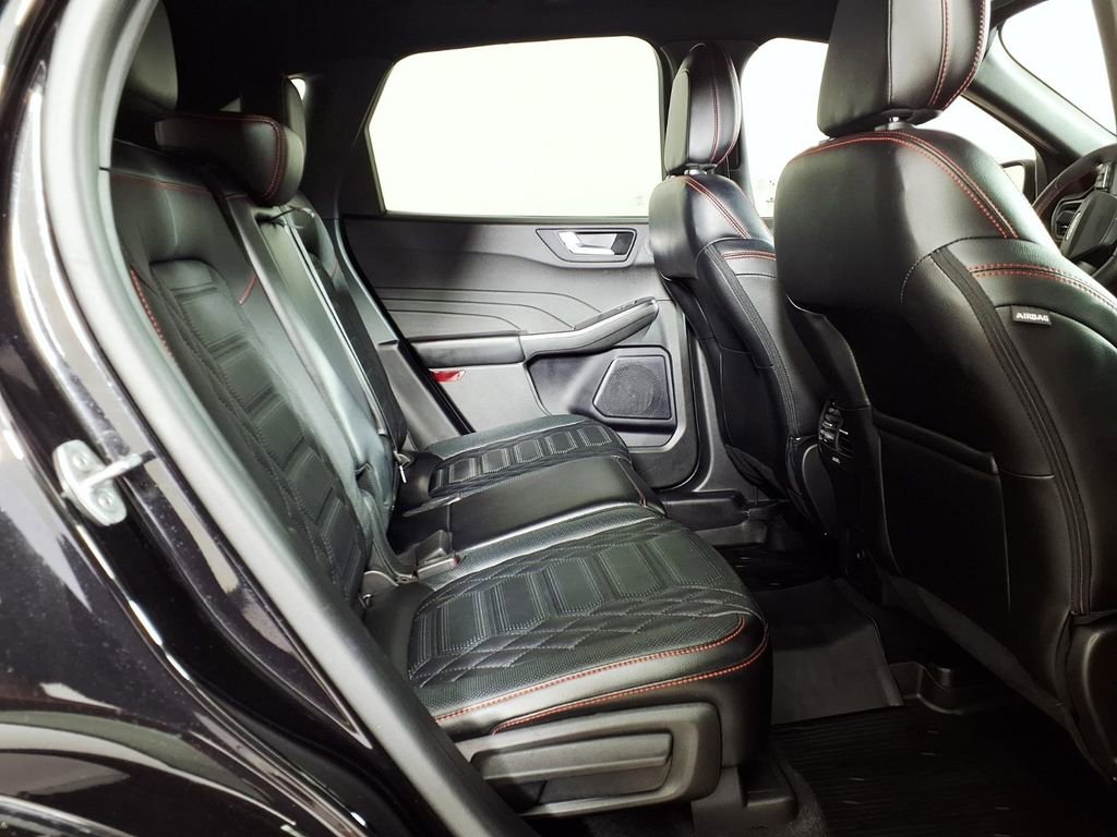 Used 2023 Ford Escape ST-Line Elite w/ Premium Technology Package image 10