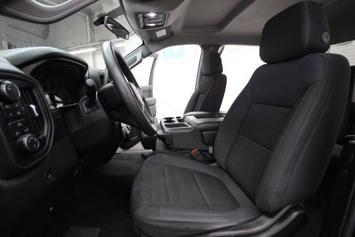 Used 2020 Chevrolet Silverado 1500 Custom w/ Custom Value Package image 12