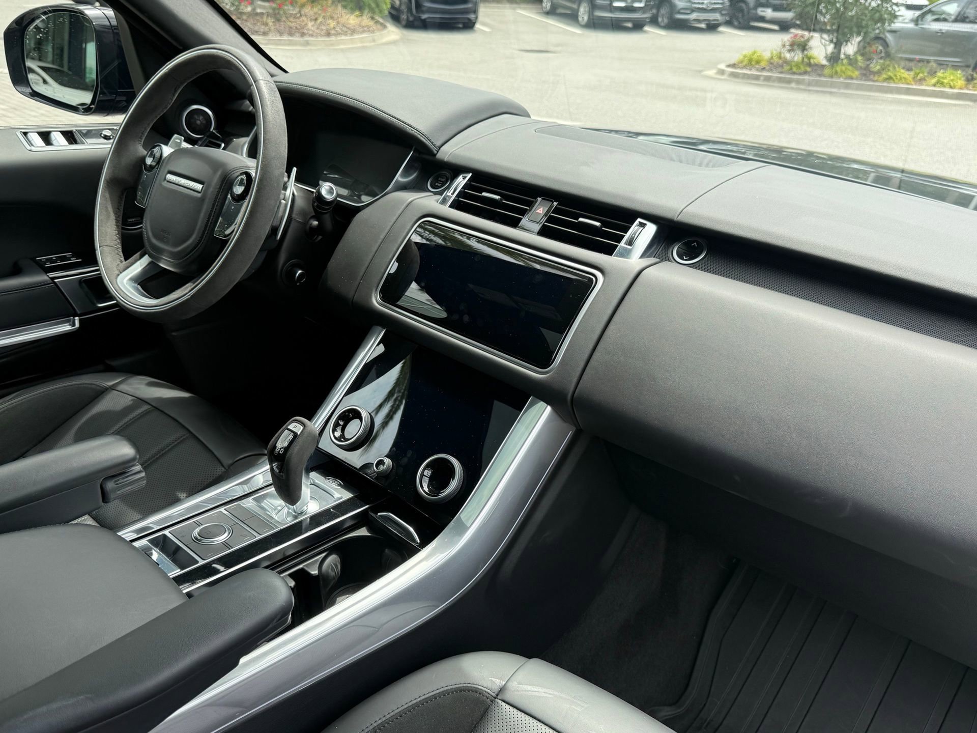 Used 2021 Land Rover Range Rover Sport HST image 3