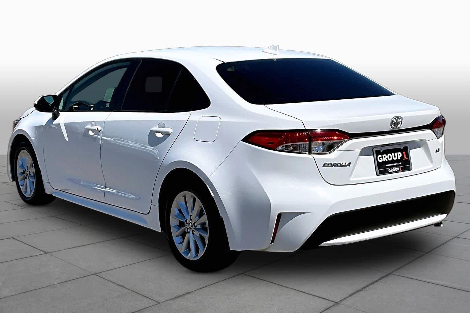 Certified 2022 Toyota Corolla LE w/ LE Convenience Package FWD image 11
