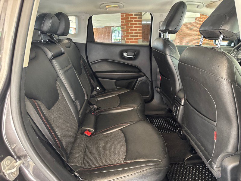 Used 2019 Jeep Compass Trailhawk AWD/4WD image 30