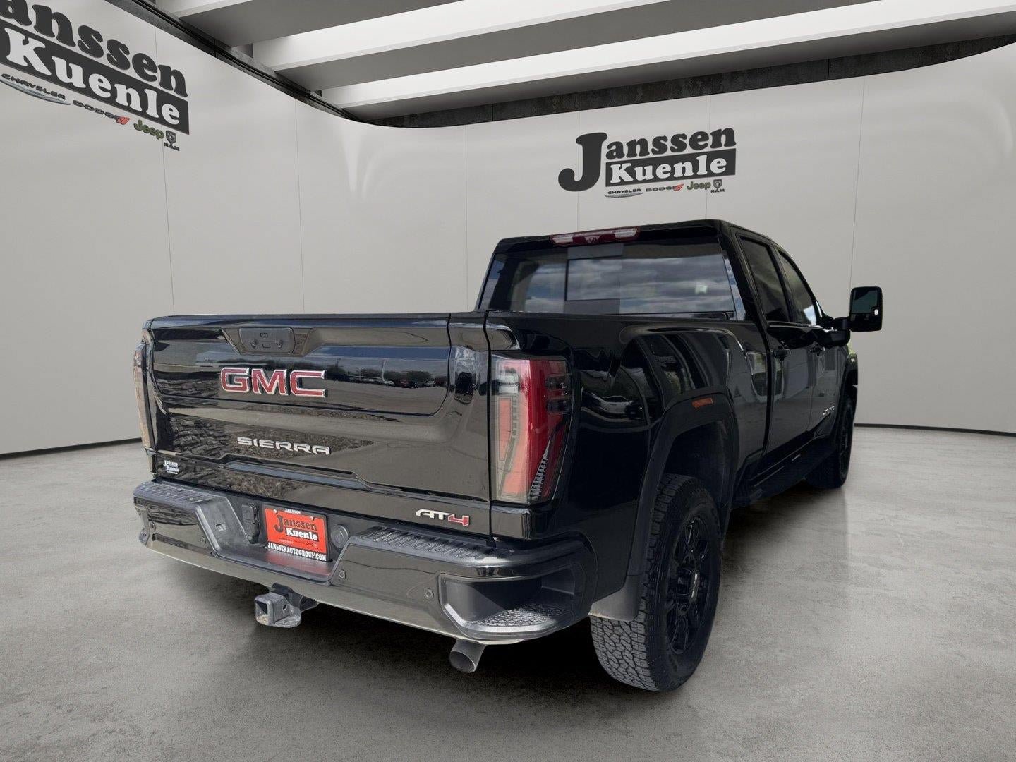 Used 2026 GMC Sierra 2500 AT4 w/ AT4 Premium Plus Package AWD/4WD image 3