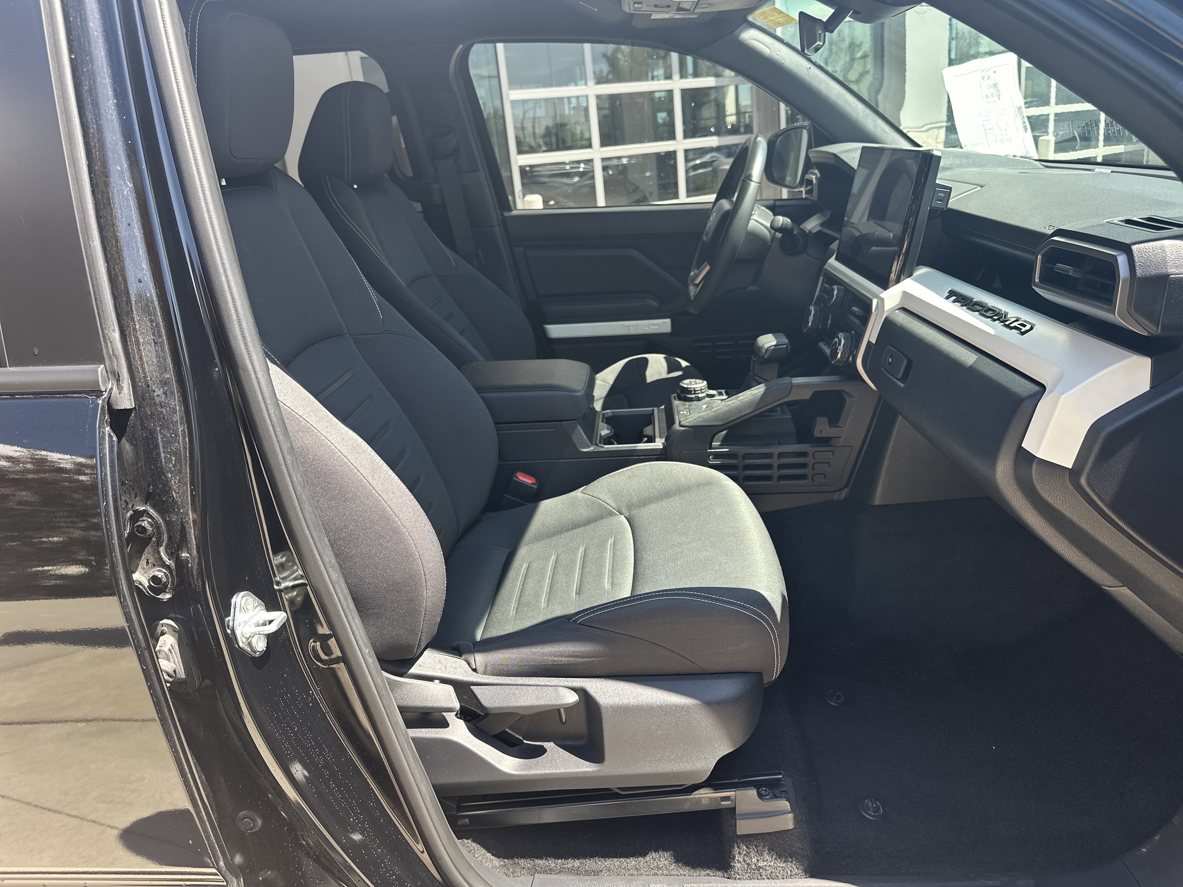 Used 2024 Toyota Tacoma TRD Off-Road AWD/4WD image 28