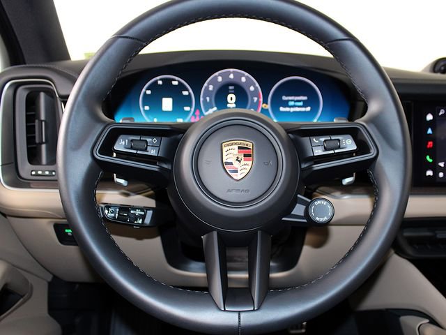 Certified 2025 Porsche Cayenne AWD/4WD image 17