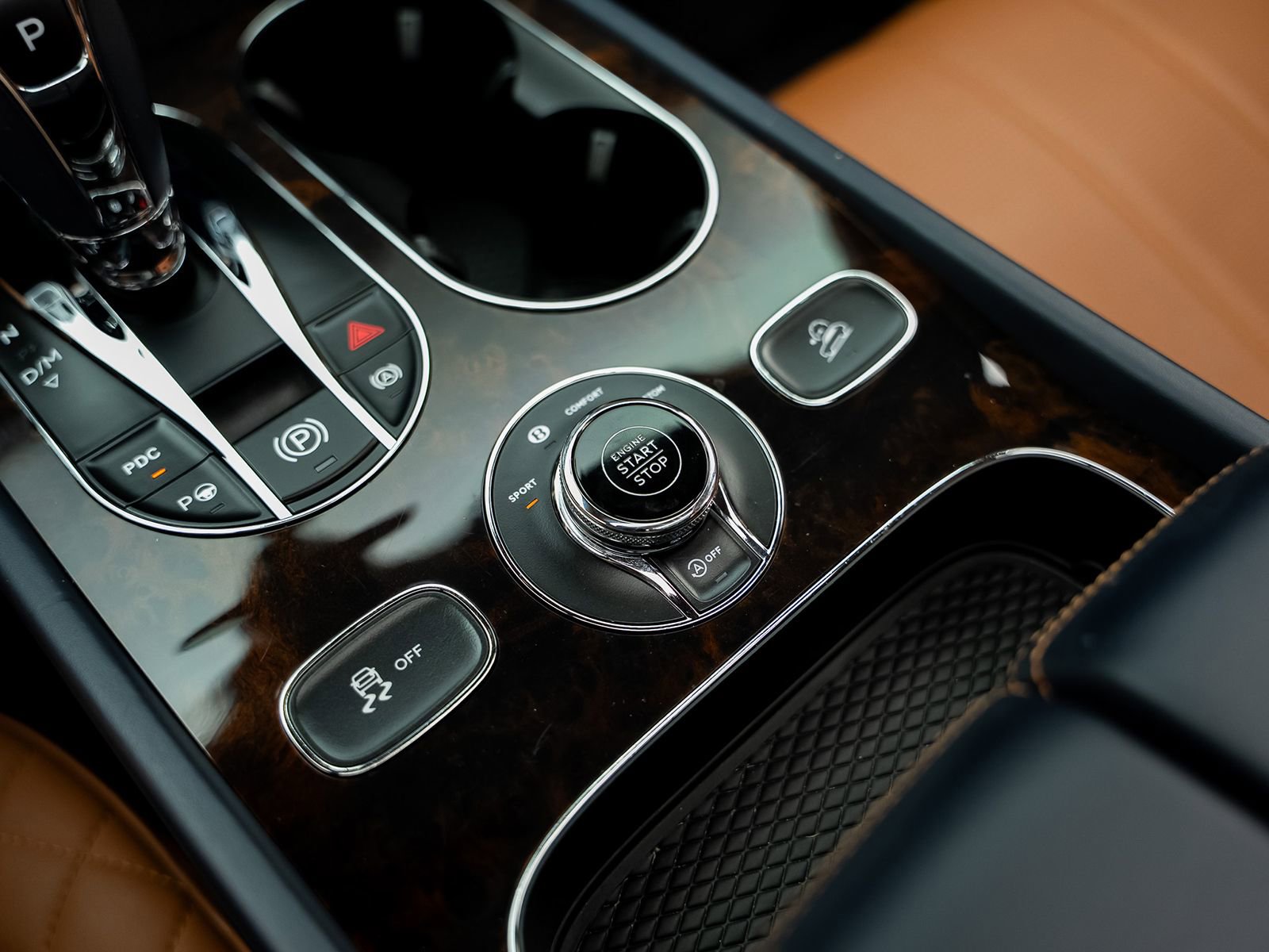 Used 2019 Bentley Bentayga image 54