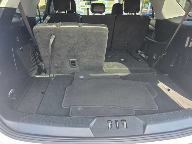 Used 2023 Ford Explorer XLT w/ Equipment Group 202A RWD image 13