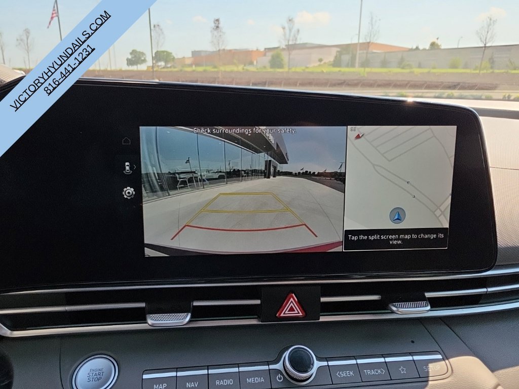 Used 2025 Hyundai Elantra SEL FWD image 17
