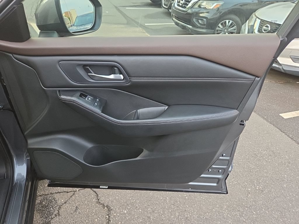 Certified 2023 Nissan Rogue SL AWD/4WD image 43