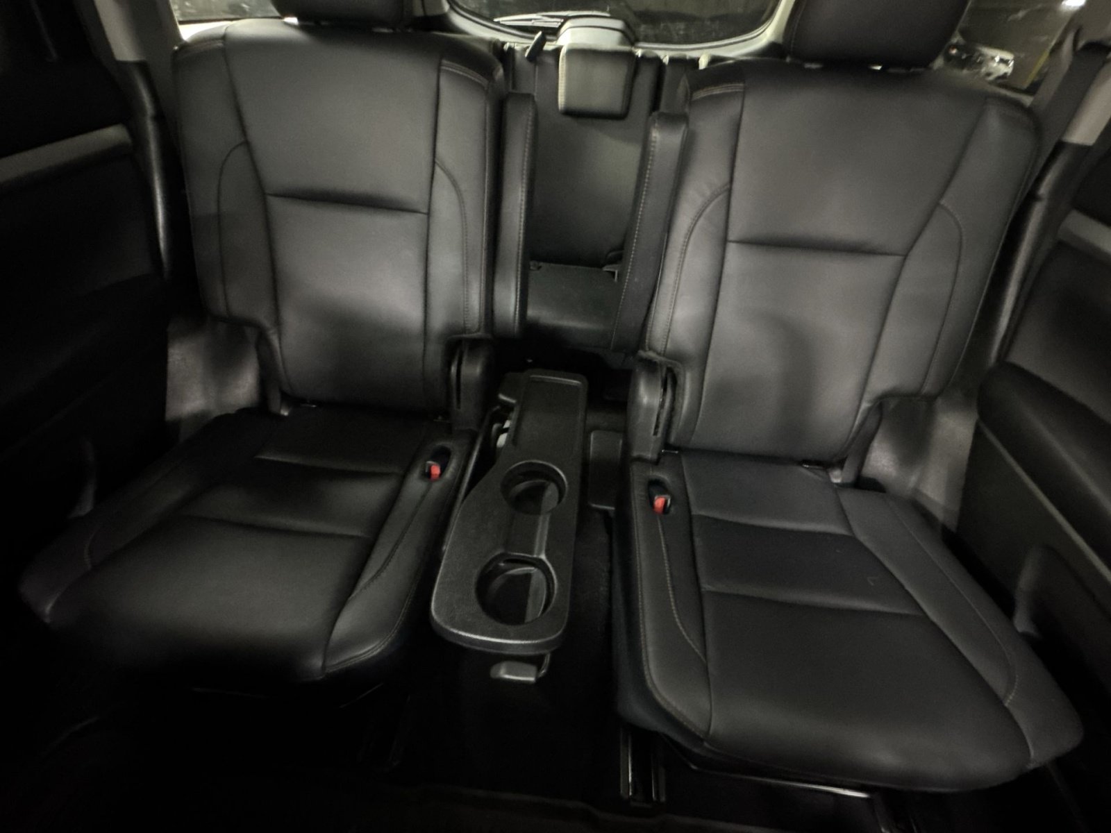 Used 2018 Toyota Highlander XLE AWD/4WD image 15