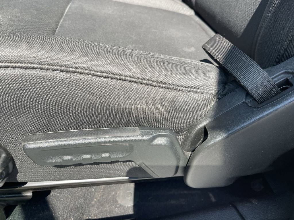 Used 2019 Jeep Wrangler Unlimited Sport S image 12