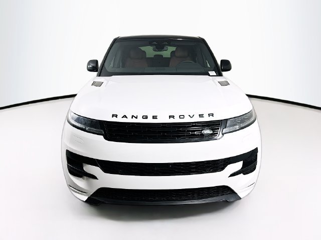 Used 2026 Land Rover Range Rover Sport Dynamic SE AWD/4WD image 2