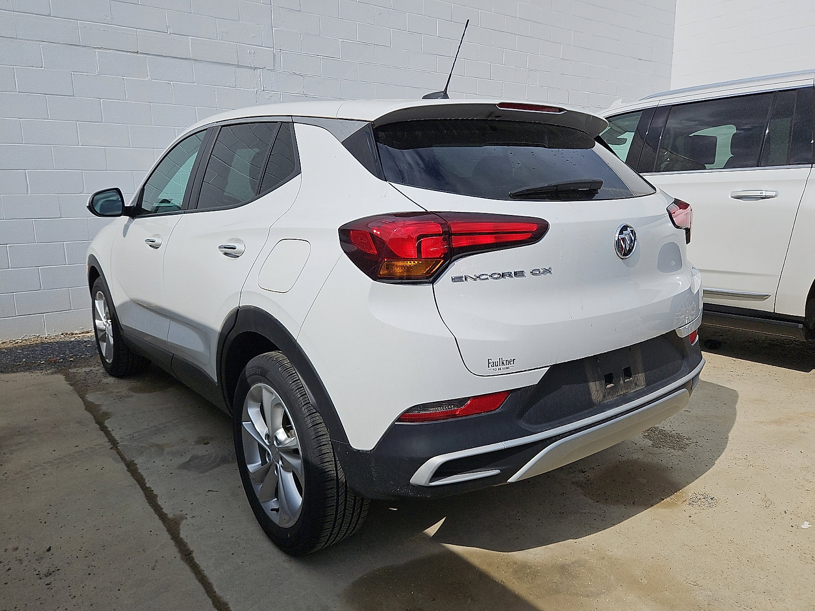 Certified 2023 Buick Encore GX Preferred FWD image 6