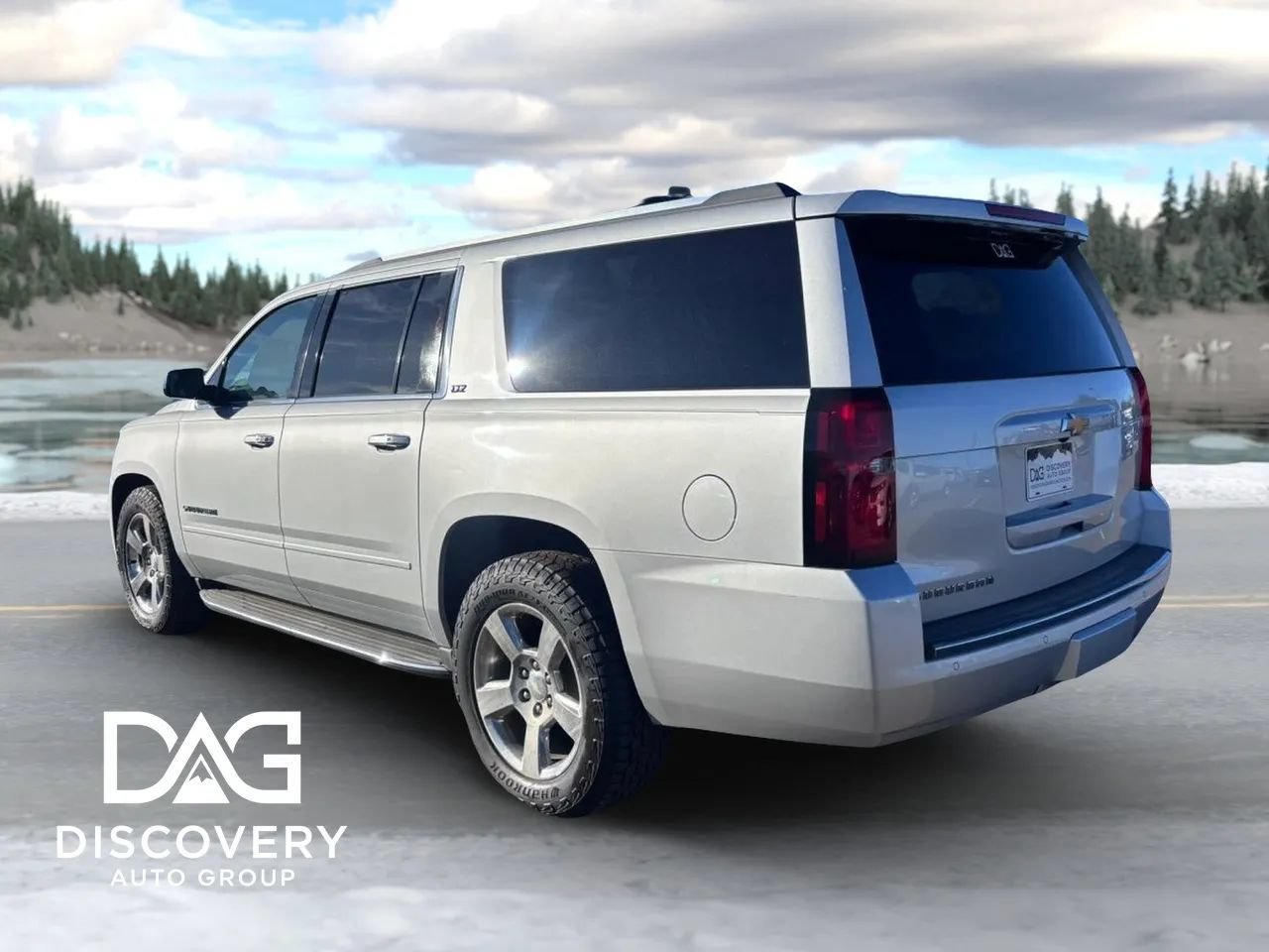 Used 2016 Chevrolet Suburban LTZ w/ Max Trailering Package AWD/4WD image 2