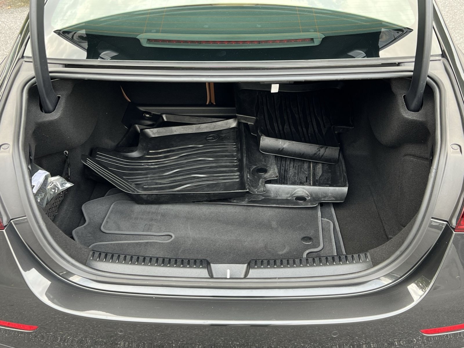 Certified 2025 Mercedes-Benz E 350 4MATIC Sedan image 31