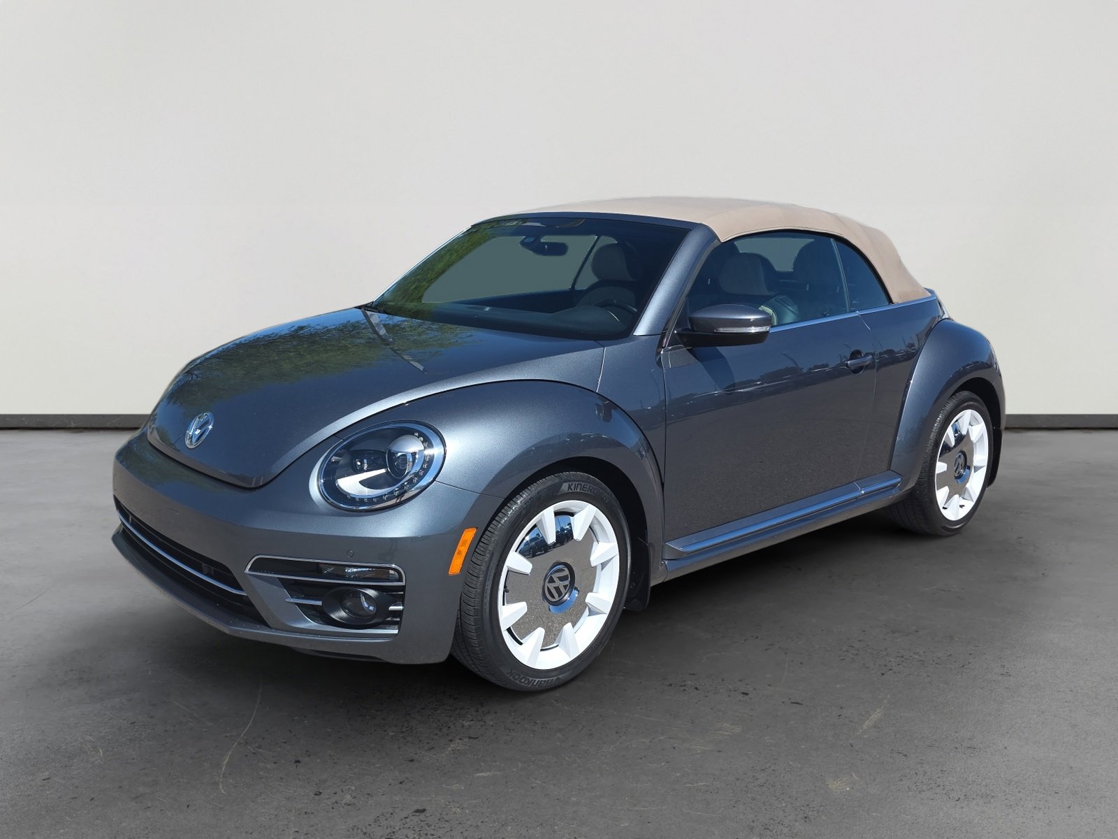 Used 2019 Volkswagen Beetle 2.0T Final Edition SEL image 1