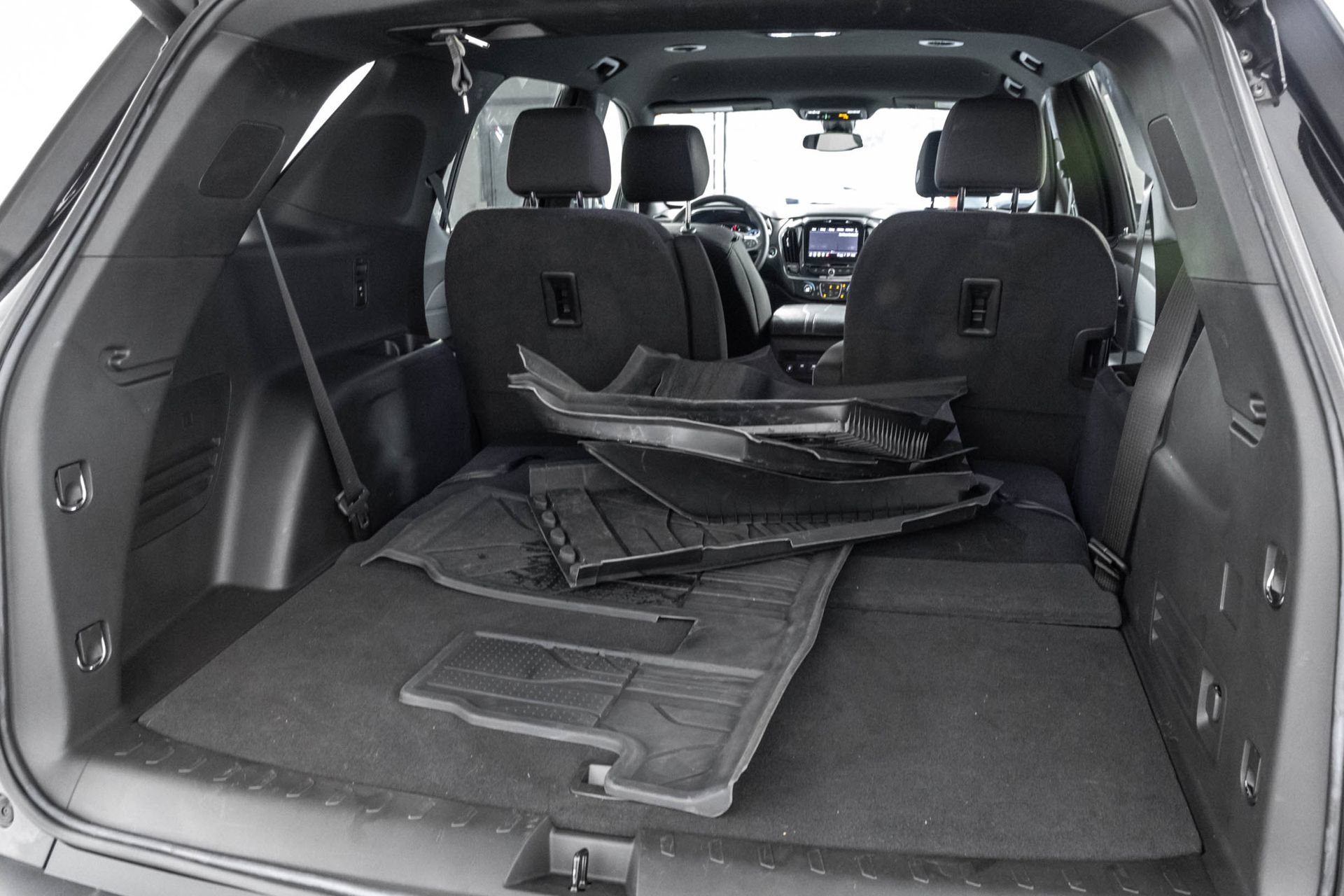 Used 2023 Chevrolet Traverse LT FWD image 36