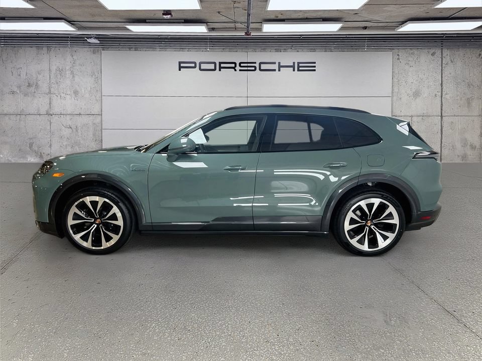 New 2026 Porsche Cayenne Electric AWD/4WD image 2