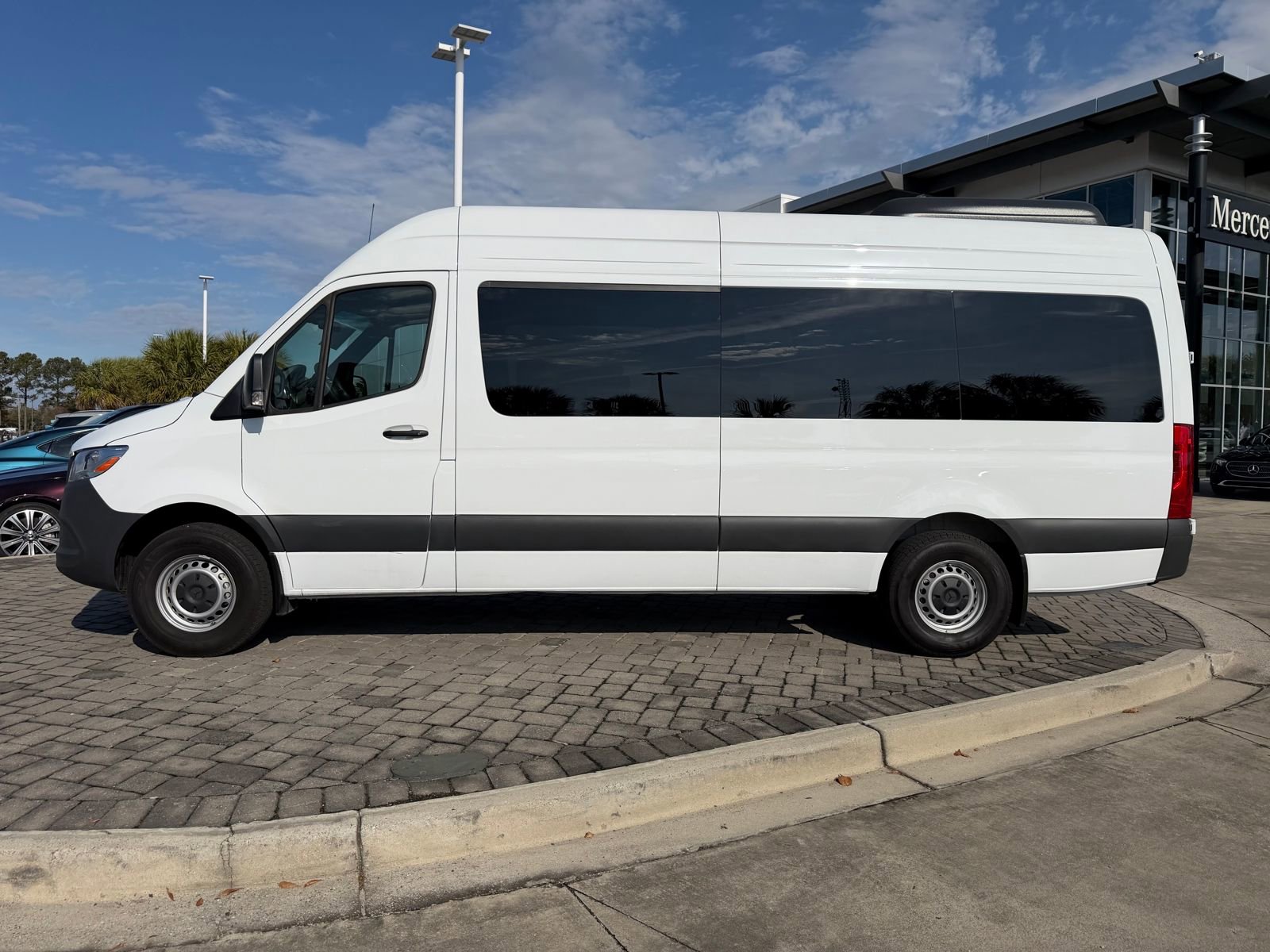 Used 2025 Mercedes-Benz Sprinter 2500 image 11