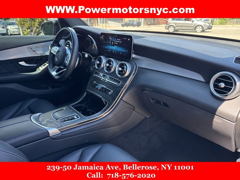 Used 2022 Mercedes-Benz GLC 300 4MATIC w/ AMG Line image 15