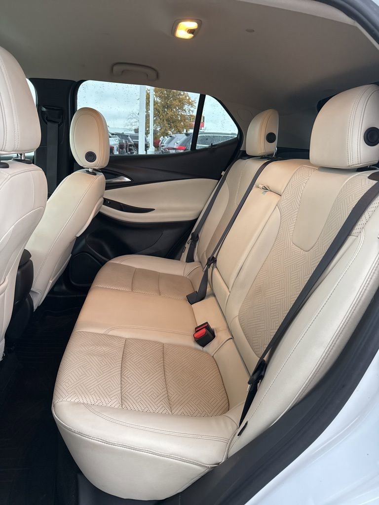 Used 2020 Buick Encore GX Essence image 21