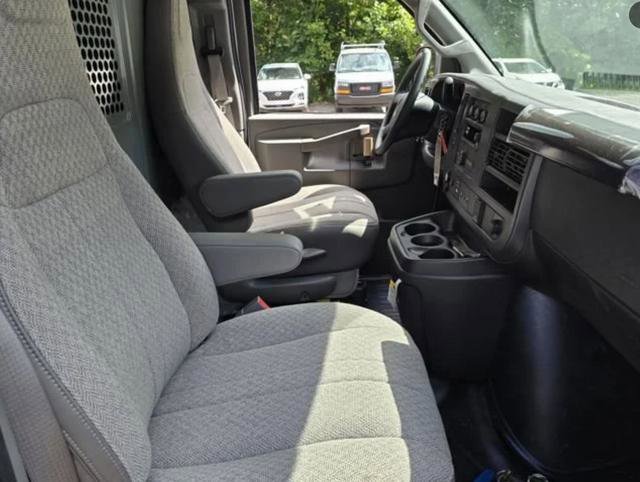 New 2026 GMC Savana 2500 w/ Driver Convenience Package RWD image 13