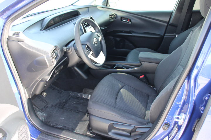 Used 2017 Toyota Prius Two image 11