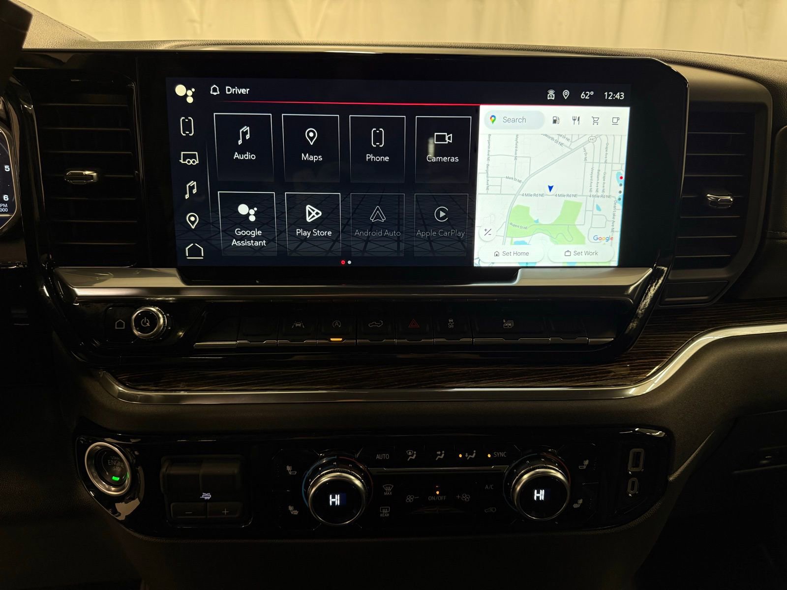 Used 2024 GMC Sierra 1500 SLE w/ Preferred Package image 14