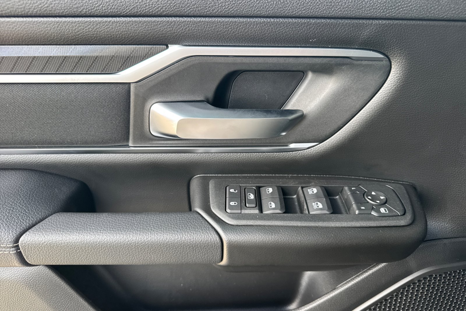 New 2027 RAM 1500 4x4 Crew Cab image 10