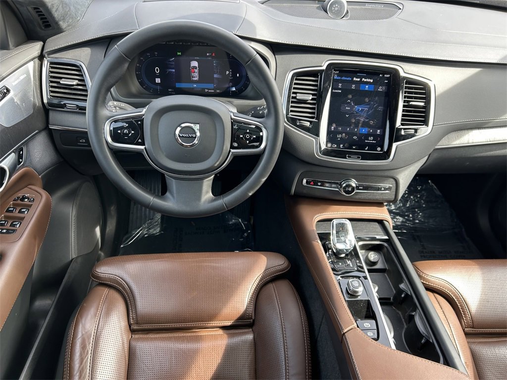 Used 2024 Volvo XC90 B6 Ultimate w/ Lounge Package image 21