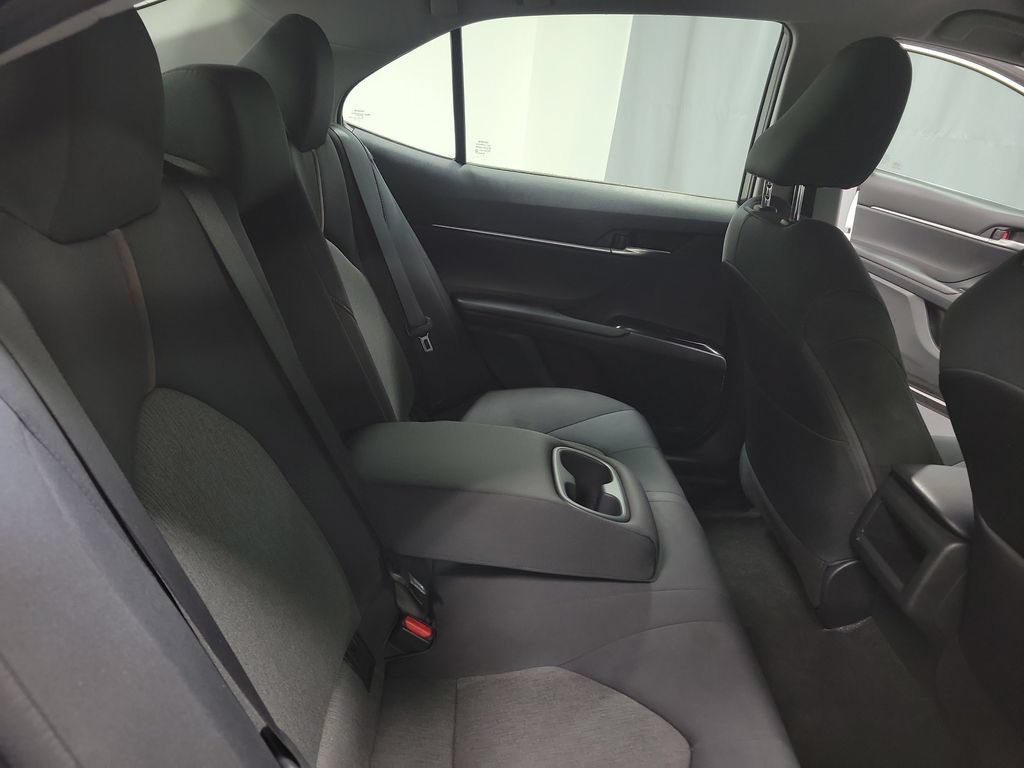 Used 2018 Toyota Camry LE FWD image 24