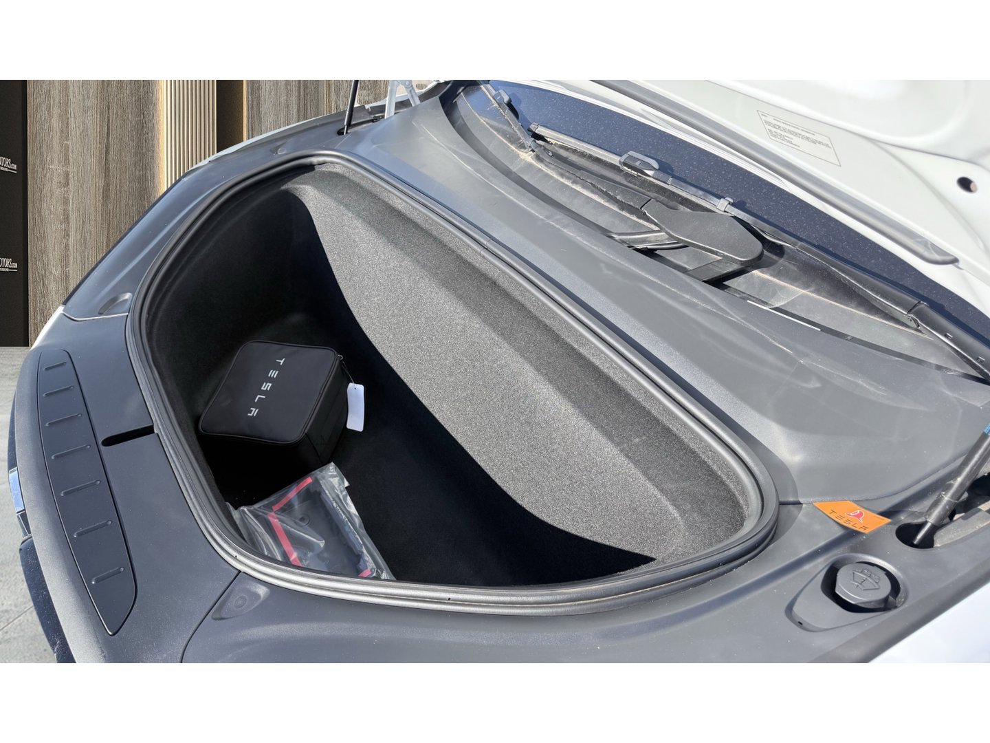 Used 2022 Tesla Model X image 49