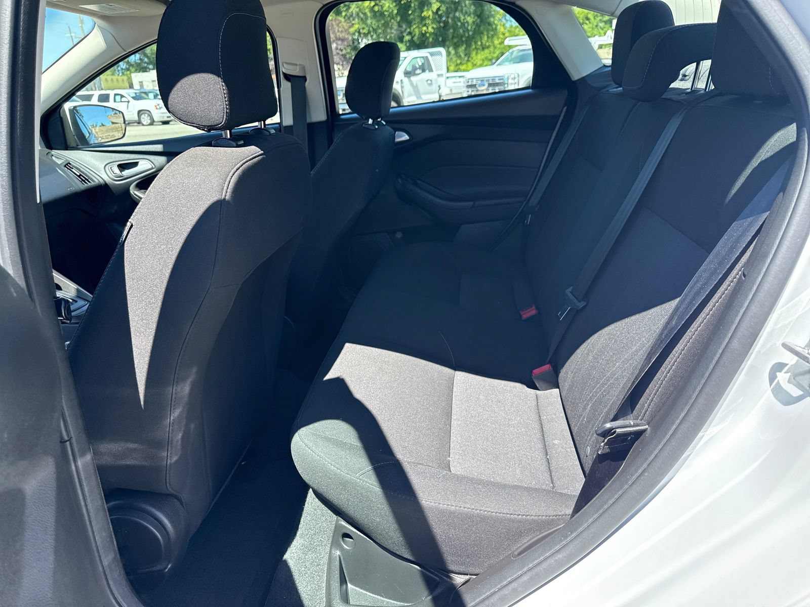 Used 2018 Ford Focus SE FWD image 25