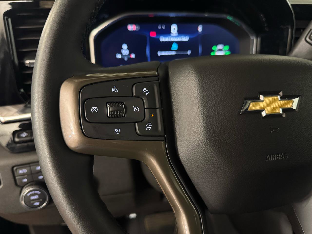 Used 2024 Chevrolet Silverado 2500 High Country w/ Technology Package image 28