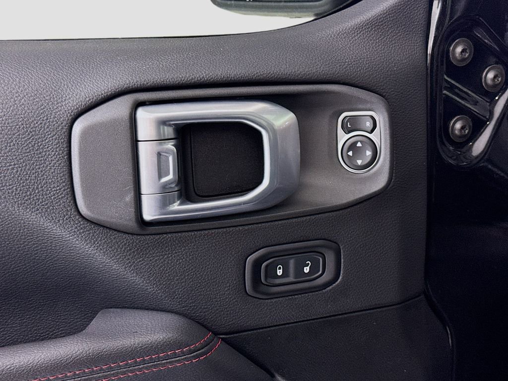 Used 2022 Jeep Wrangler Unlimited Rubicon w/ Cold Weather Group image 16