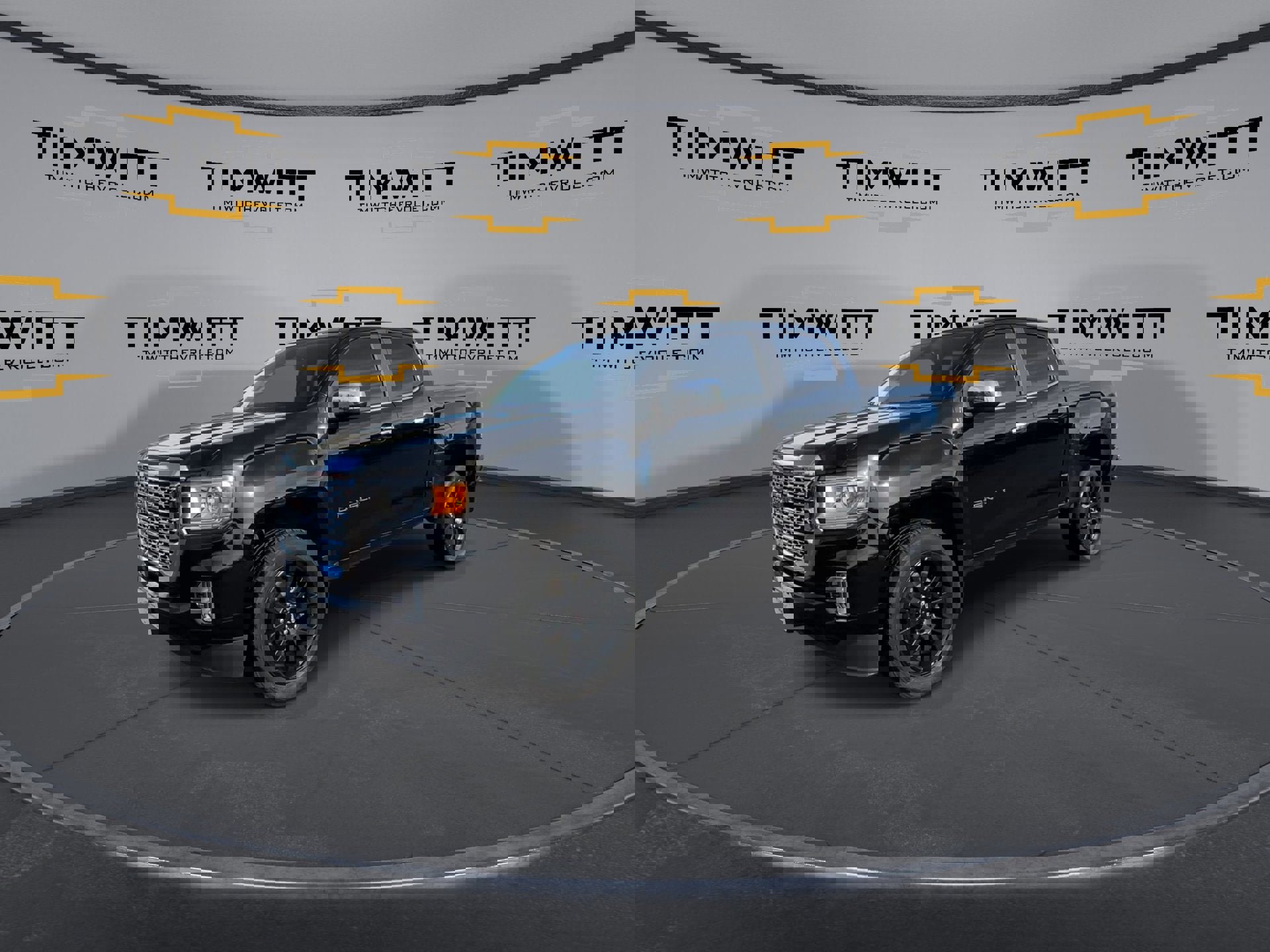 Used 2022 GMC Canyon Denali w/ Denali Black Edition Package image 5