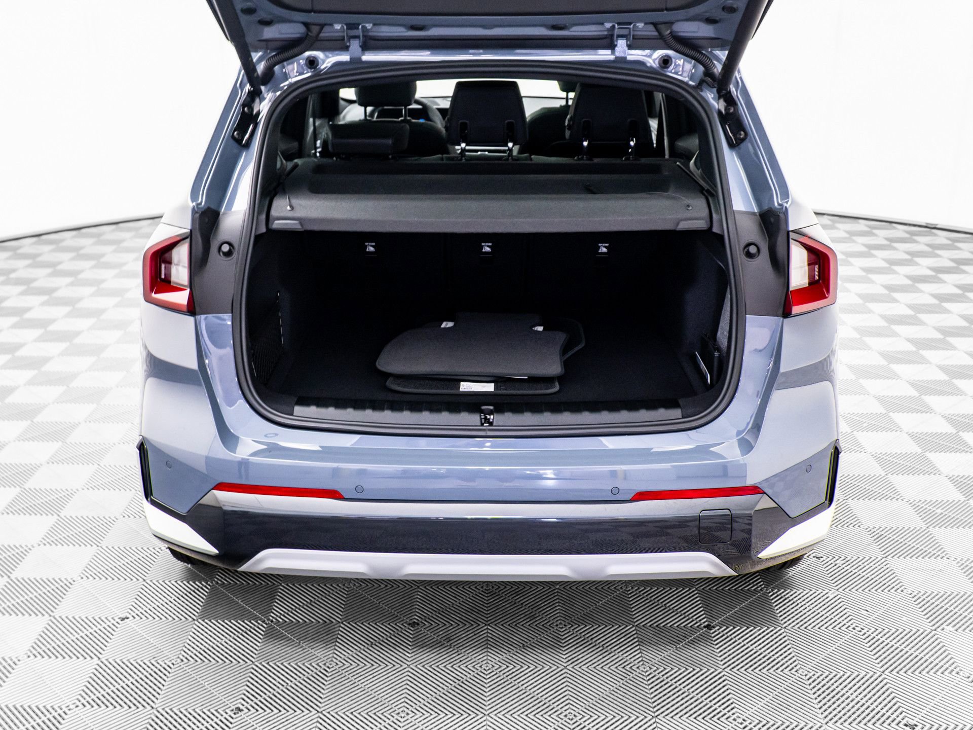 Used 2025 BMW X1 xDrive28i w/ Technology Package image 28