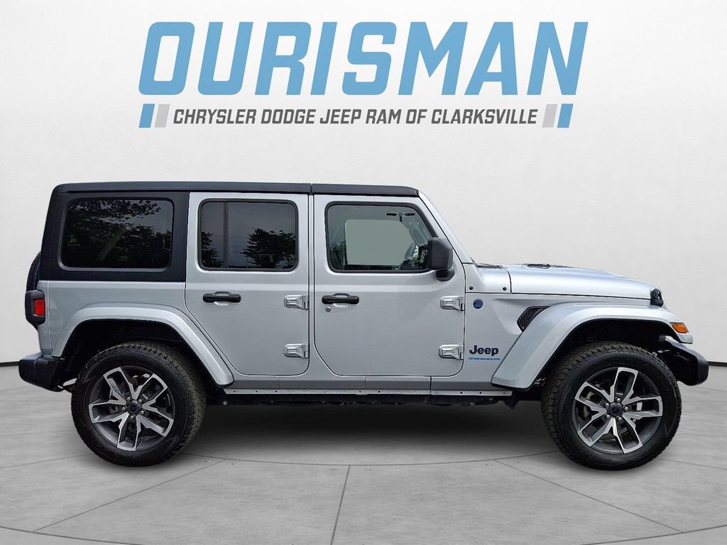 Used 2024 Jeep Wrangler Unlimited AWD/4WD image 7